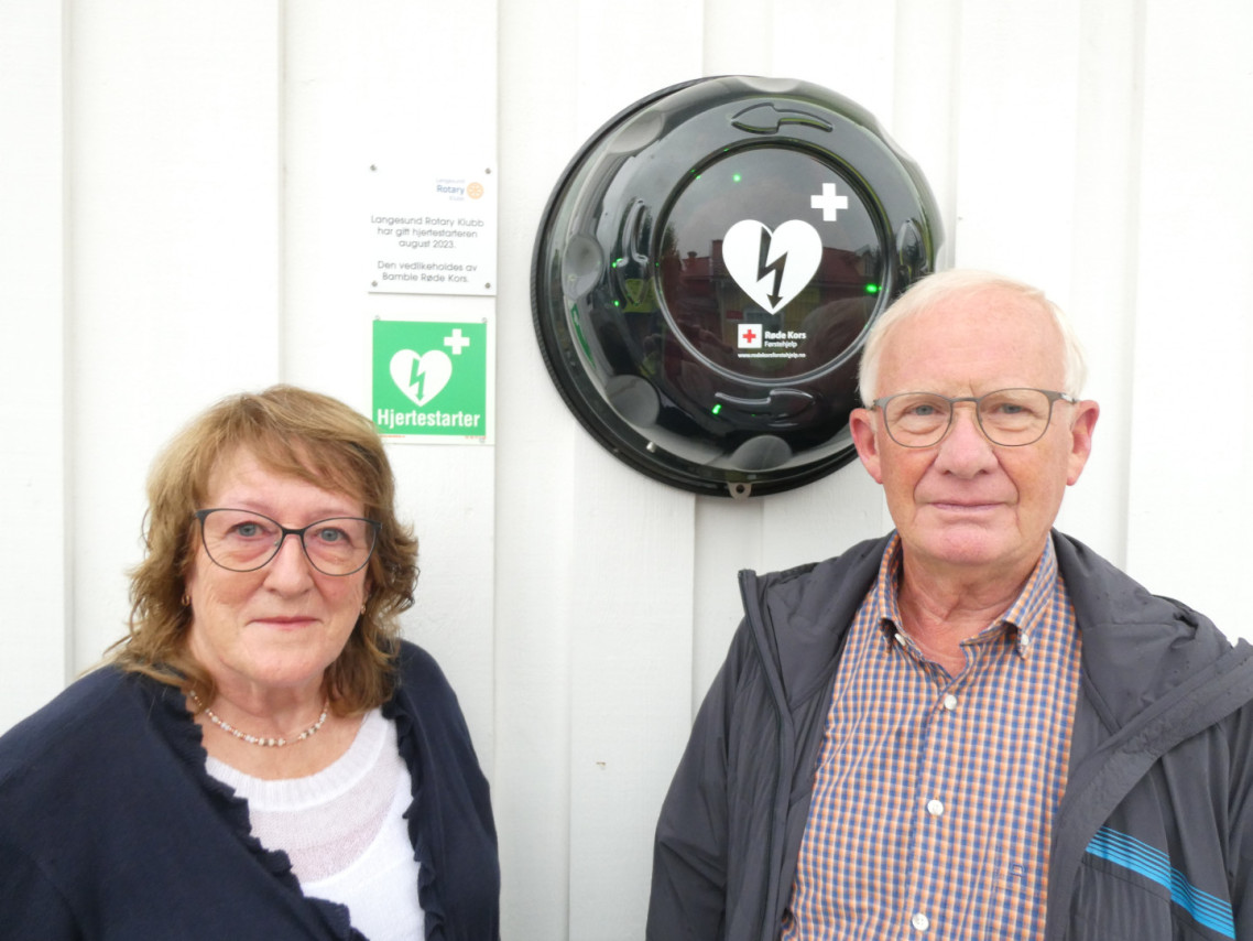 Hjertestarter fra Rotary på Langesund torg